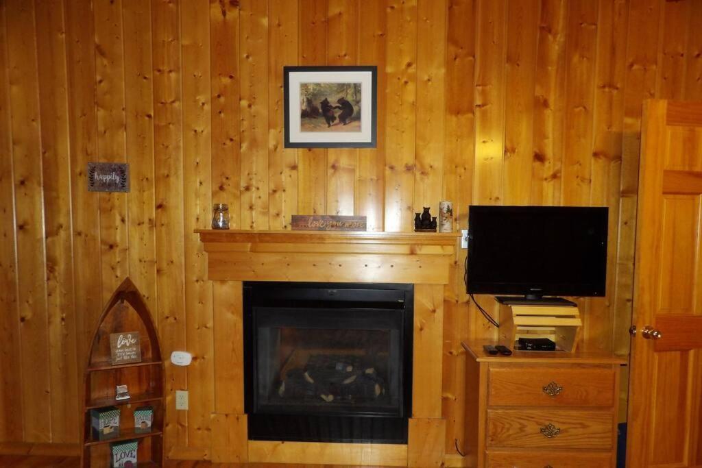 Beary Tale! Your Happily Ever After Starts Here! Sevierville Exteriör bild