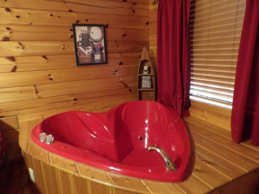 Beary Tale! Your Happily Ever After Starts Here! Sevierville Exteriör bild