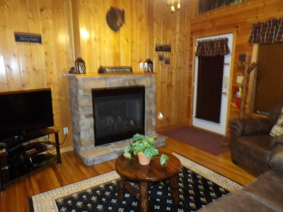 Beary Tale! Your Happily Ever After Starts Here! Sevierville Exteriör bild