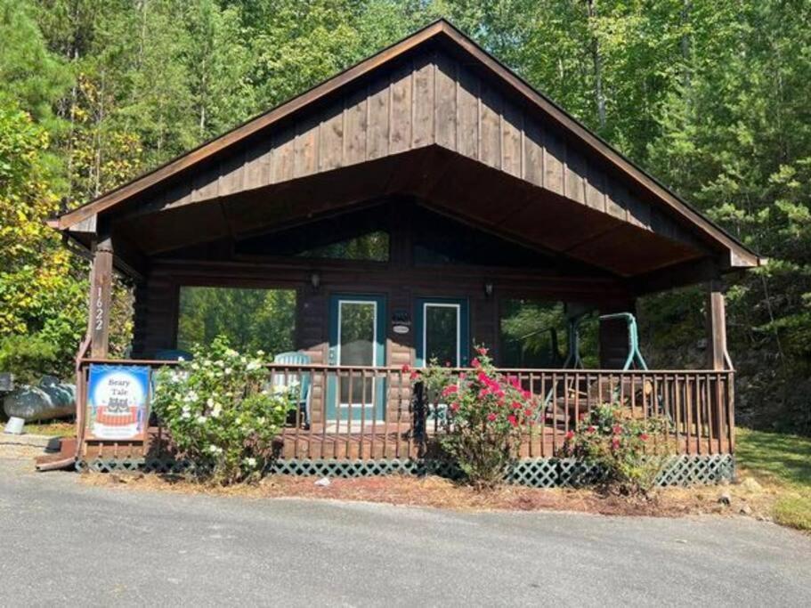 Beary Tale! Your Happily Ever After Starts Here! Sevierville Exteriör bild